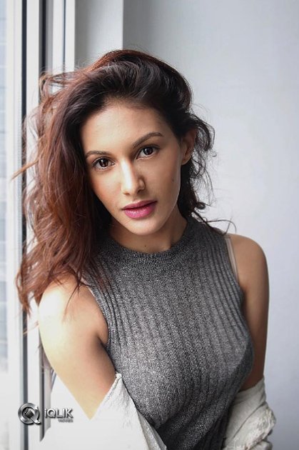 Amyra-Dastur